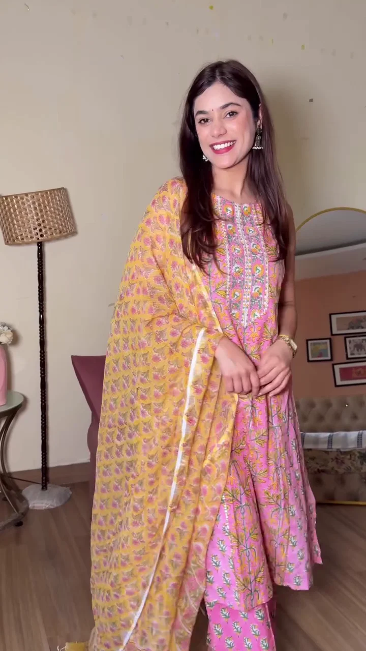 Organza Leaf Embroidered Dupatta Set