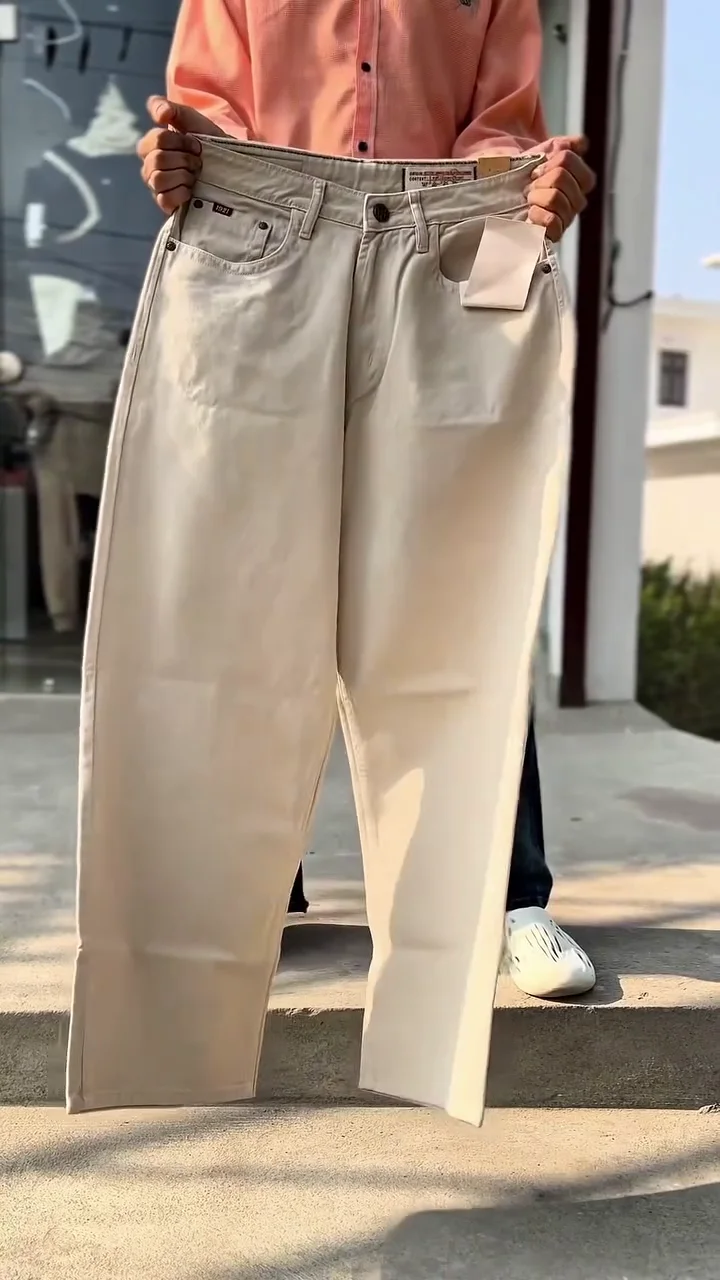Men Wide Leg Mid-Rise Mildly Distressed Heavy Fade Jeans